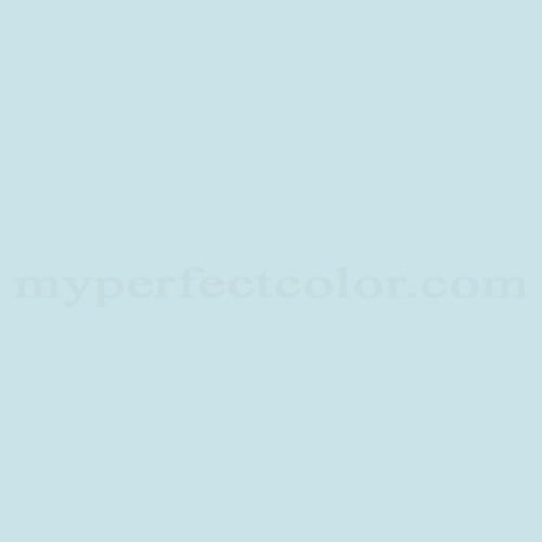 What colors match with blue